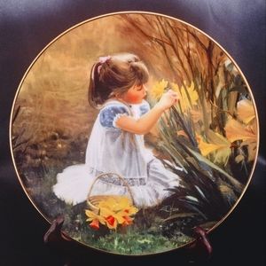 "Flowers for Mother" Spring Decor Plate by Donald Zolan 1992